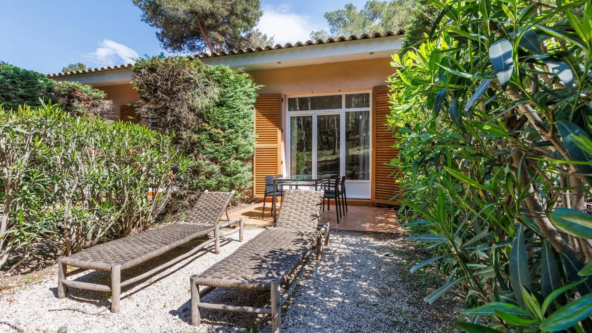 Le Domaine De La Mer - Appartements De Plage Dans Un Cadre Enchanteur Hyères 0*,  Fransa